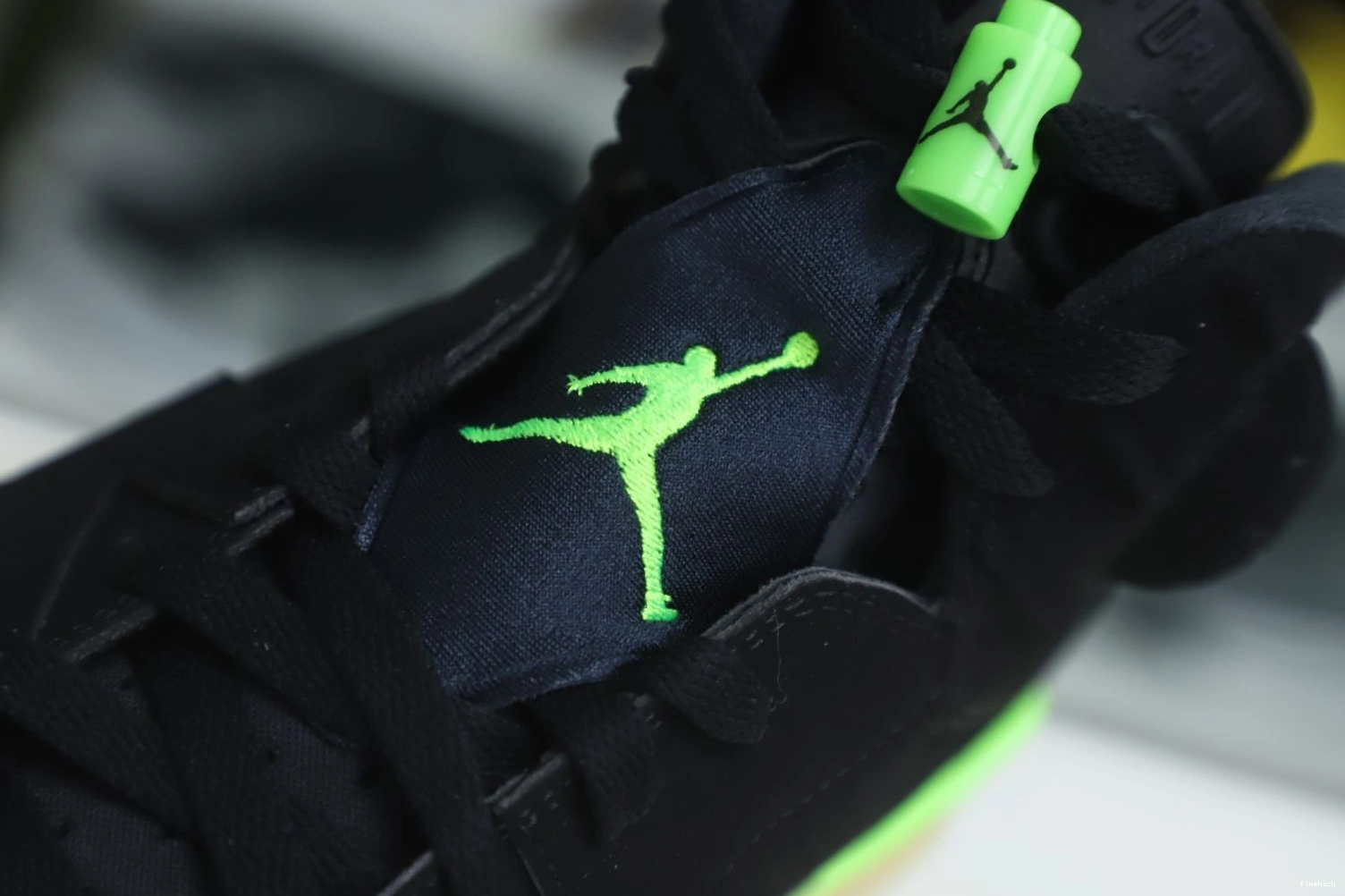 6 RETRO AIR 'ELECTRIC JORDAN GREEN' 0805